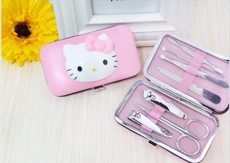 Hello Kitty Manicure Pedicure Invitations